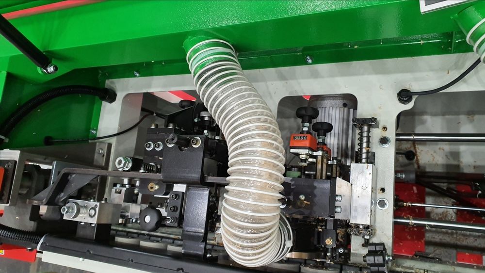 Кромкооблицовочный станок G-MAX 360 з прифуговкую