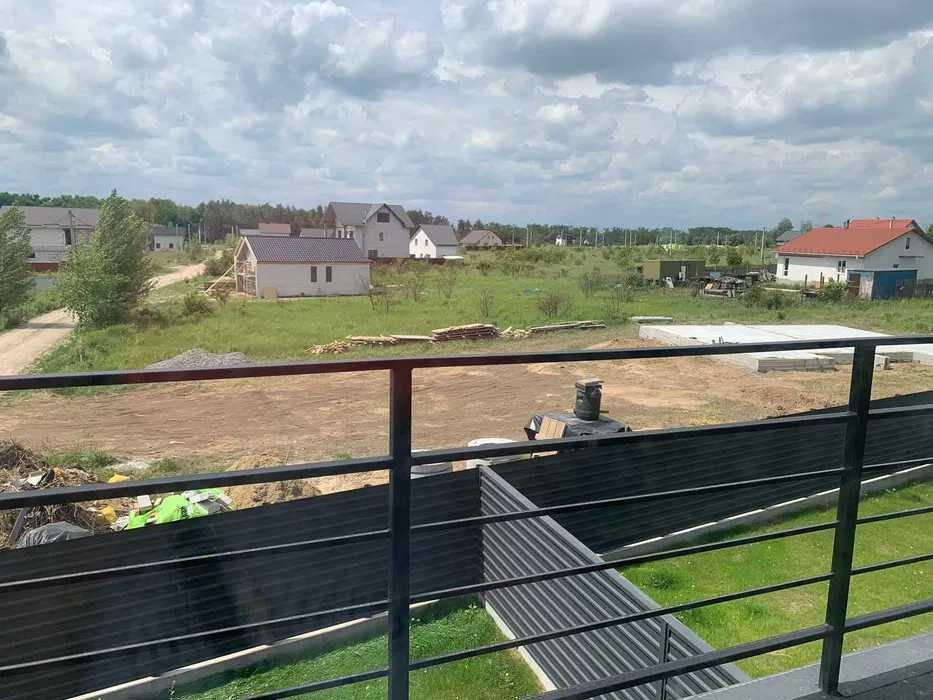 Вітаю! Продам будинок_дуплекс 105м2, від забудовника заводимо газ.