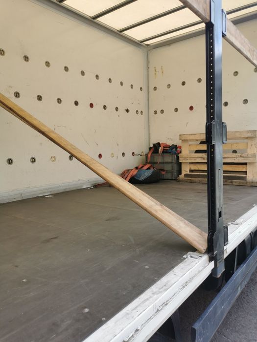 Usługi transportowe towarowe i osobowe