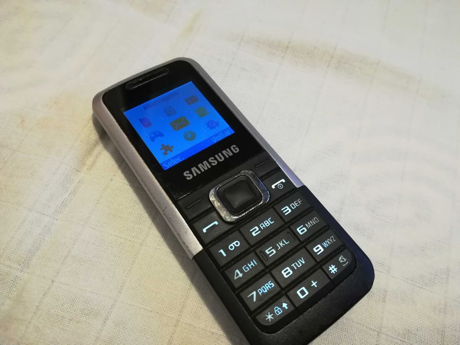 samsung e1120 (vodafone)