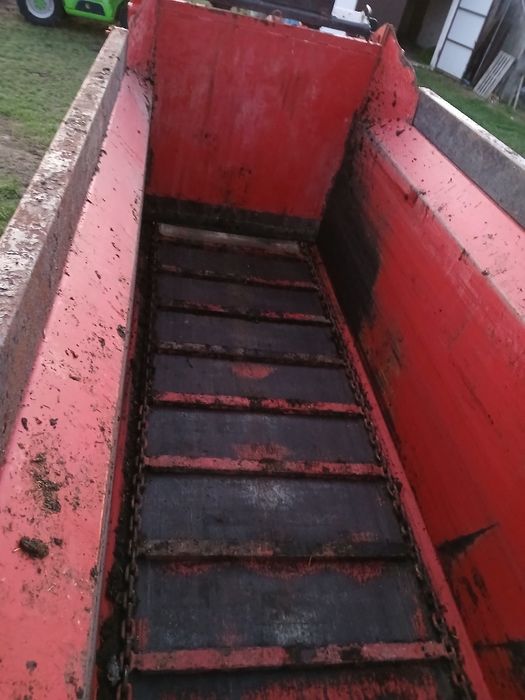 2016 rok W idealnym stanie  Legrand cyclone rozrzutnik do obornika 12t