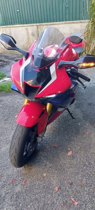 Vendo Honda cbr 1000rrr SP