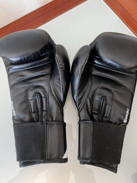 Luvas de box adidas e caneleiras pouco uso