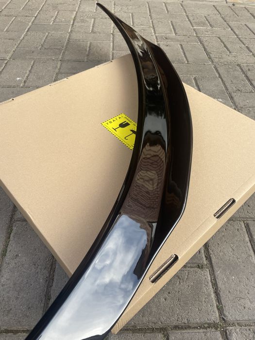 Mercedes c w205 спойлер накладка на багажнік