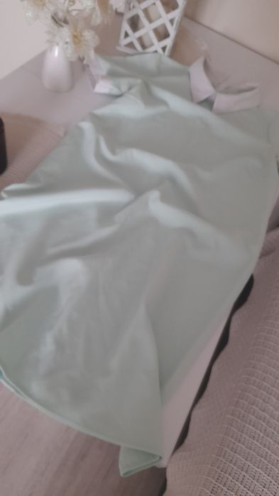 Letnia sukienka miętowa.