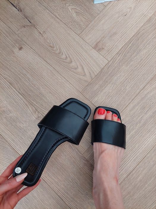 Czarne klapki eko skóra
