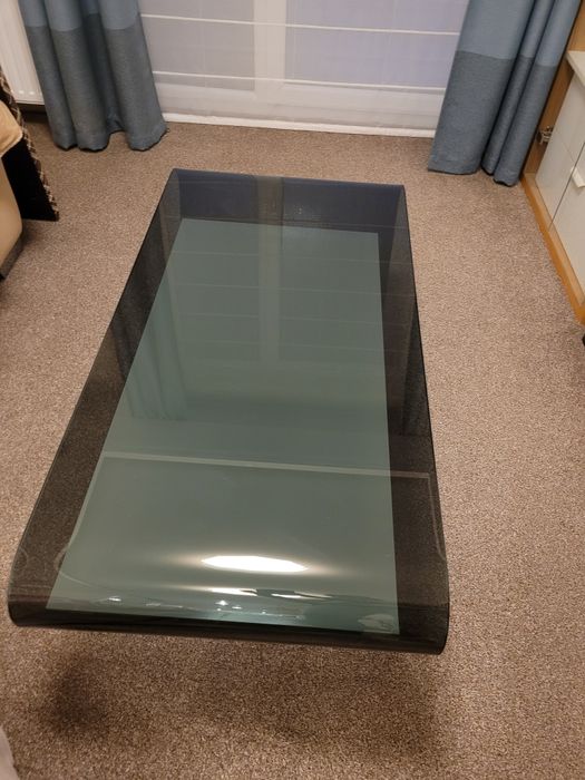 Nowoczesny szklany stolik kawowy