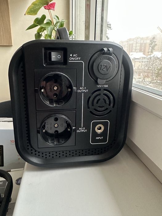 Зарядна станція Blitzwoif 320wh