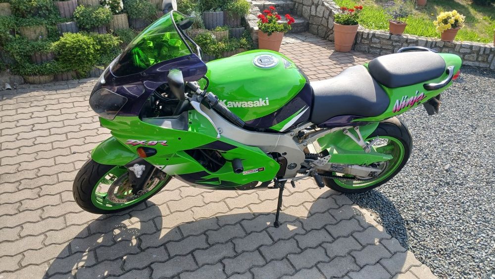 zx9r 2000 w Twojej okolicy? Sprawdź kategorię Motocykle i