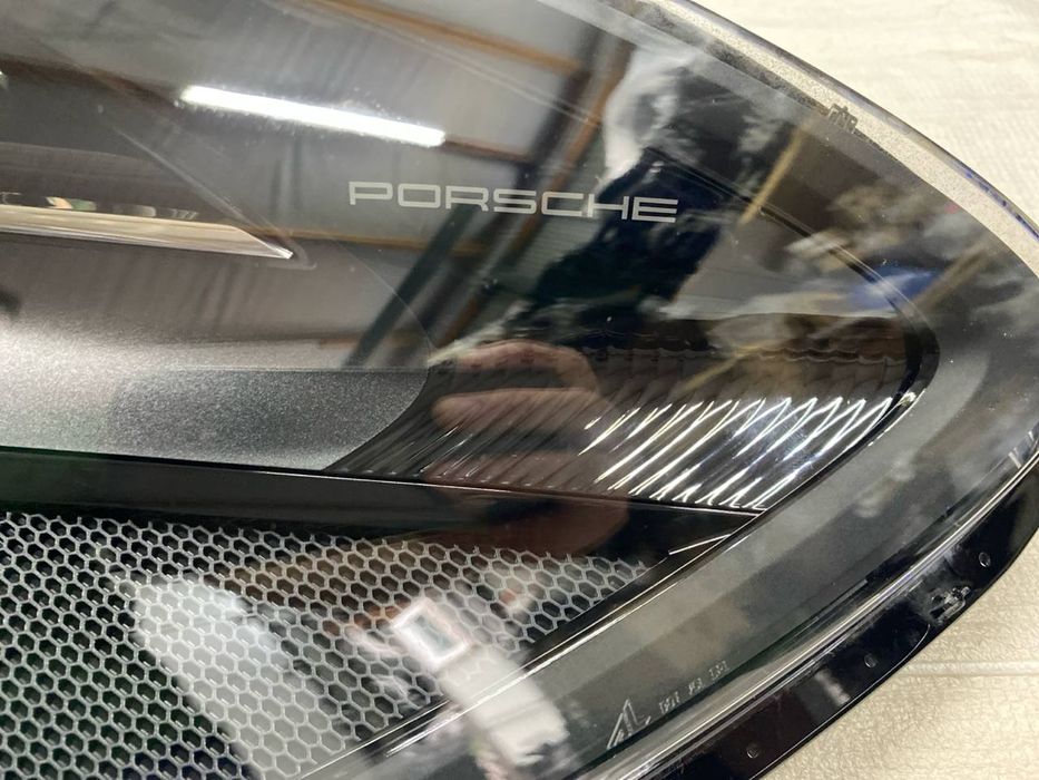 Porsche macan 95b рестайл фара права матрікс 94b941010ar