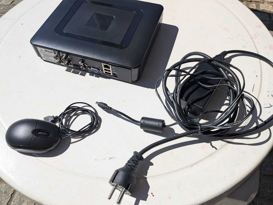 DVR para CCTV de 4 canais BNC com disco rígido de 1 Tb