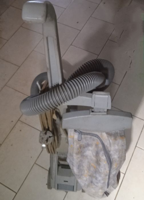 Kirby usada mas a funcionar muito bem + conjunto de acessórios