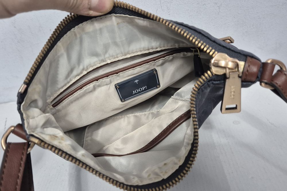 JOOP ! listonoszka firmowa skóra naturalna materiał