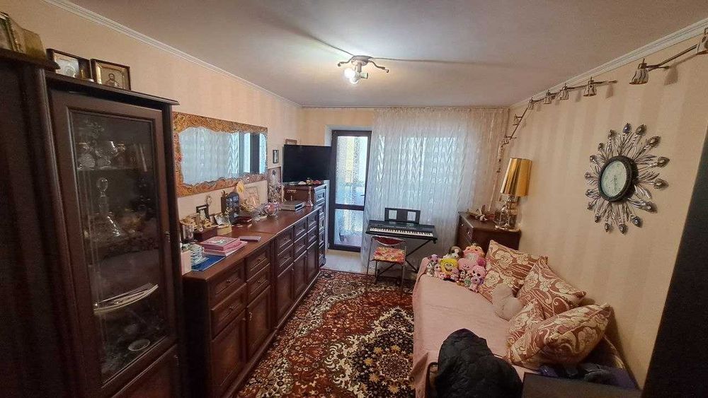 Продам 3 кім кв, просп-Юности!!!
