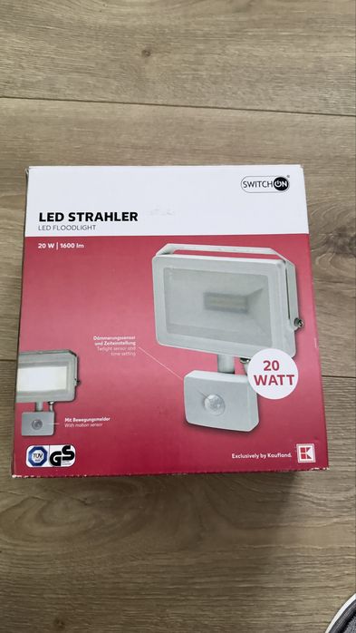 Lampa Led zewnetrzna nowa 20 watt