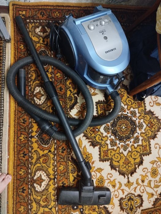 Пылесос Samsung  продам