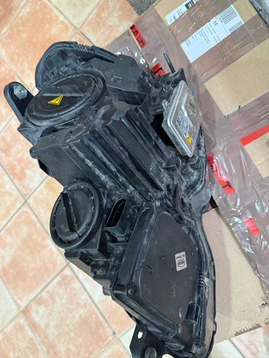 Farol Bi Xenon Mercedes W204