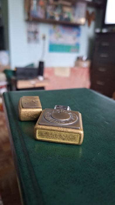 Продам дві запальнички