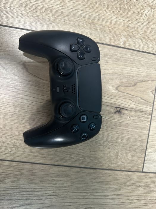 Джойстик ps5.