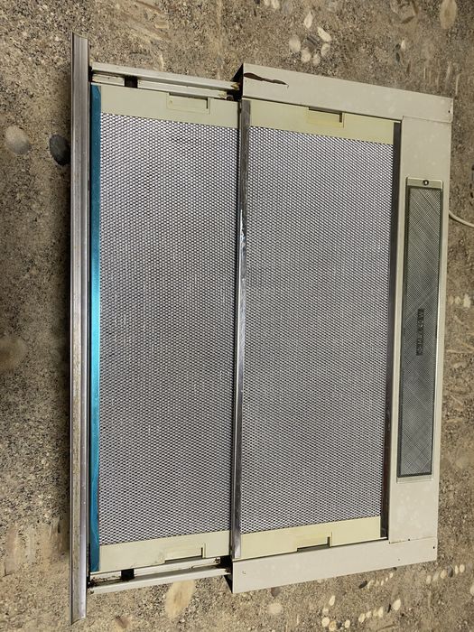 Продам кухонную вытяжку