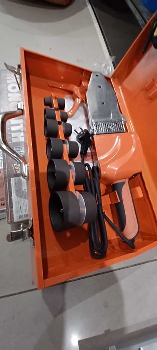 Сантехника,радиаторы,трубы для отопления,канализация,задвижки