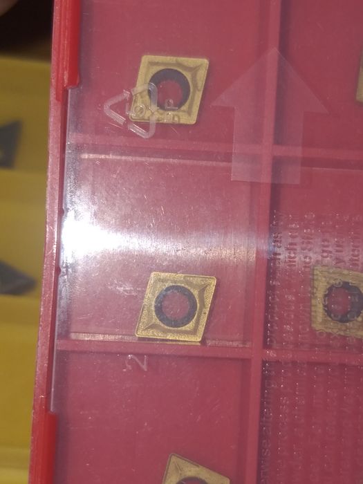 Токарные фрезерные Пластины твердосплавные 6 и 7мм