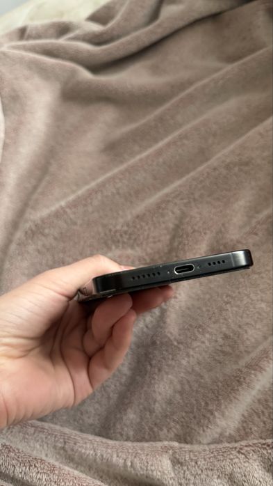 Продам Iphone 16 Pro Max e-sim 256