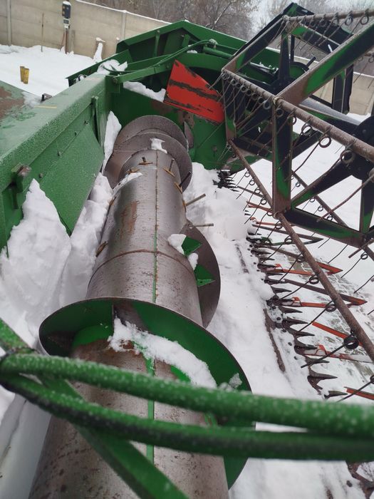 Комбайн зернозбиральний John Deere 1055-1157. Джон Дір 1055