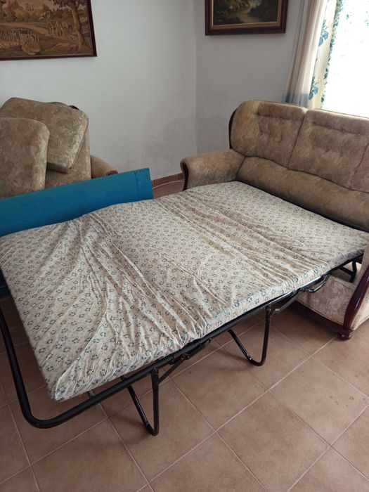 Sofá-cama rústico, dois sofás.