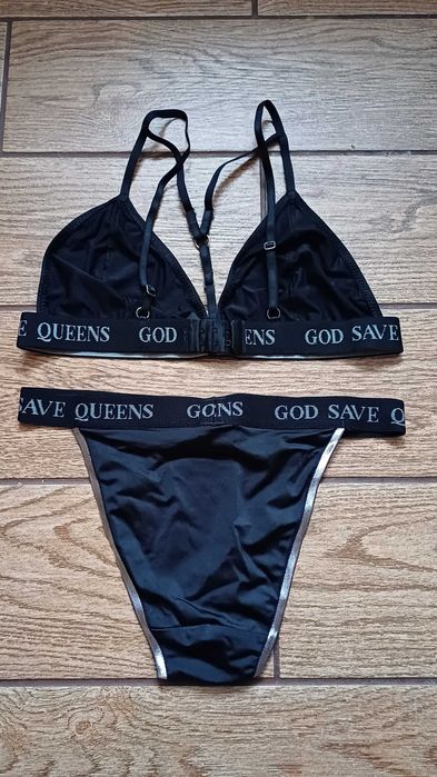 Komplet eleganckiej bielizny God Save Queens w r. L