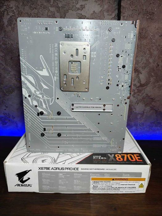 Материнська плата Gigabyte X870E Aorus Pro Ice (AM5) 7000-9000 Серія AMD