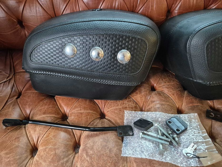 Malas Harley Davidson softail deluxe com chaves e parafusos.