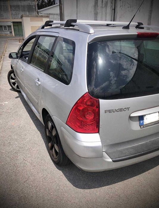 Peugeot 307 SW - 7 Lugares (2700€ ate final de agosto)