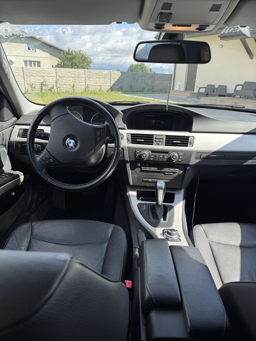 Bmw e91 320d 184km nowy rozrząd automat xeonon skora super stan navi