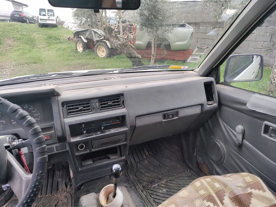 Nissan D21 4x4 cabine dupla