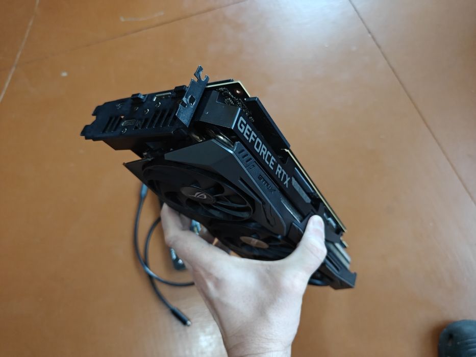 Видеокарта Asus GeForce RTX 2080Ti Strix