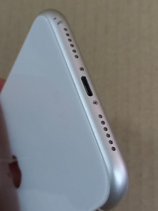 Apple iPhone 11 “64gb/80%”