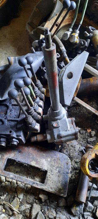 Części ostrówek zwolnica, rozdzielacz