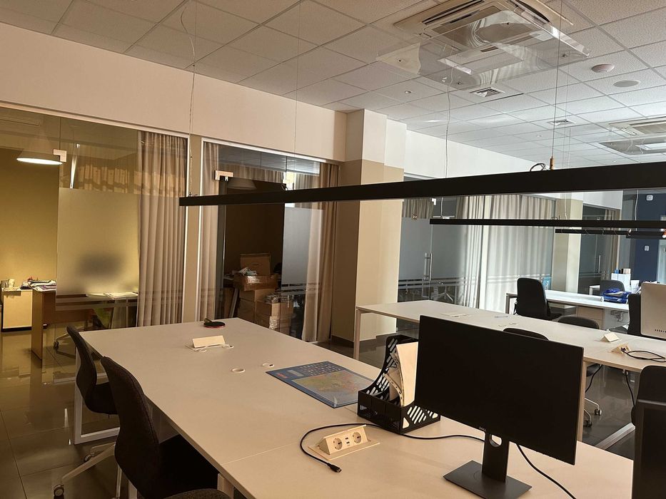 Оренда Офісу 700 м2, в БЦ Геліос, метро Берестейська, генератор