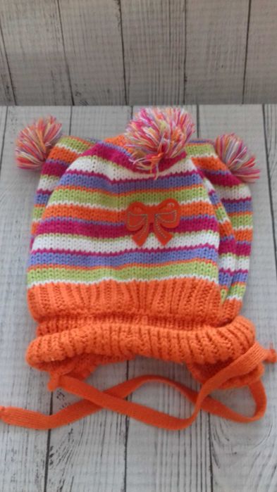 Czapka jesień/zima 5-10-15, cena 5 zł.