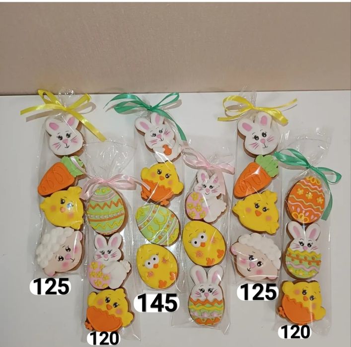 Пасхальні пряники, топери для пасочок, великодні пряники.