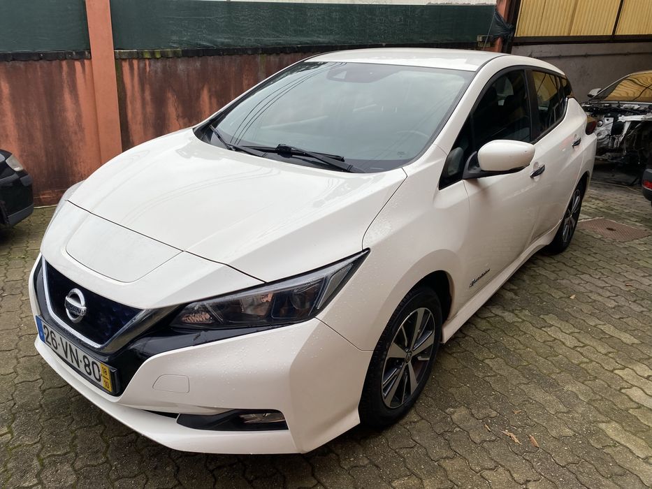 Frente Nissan Leaf