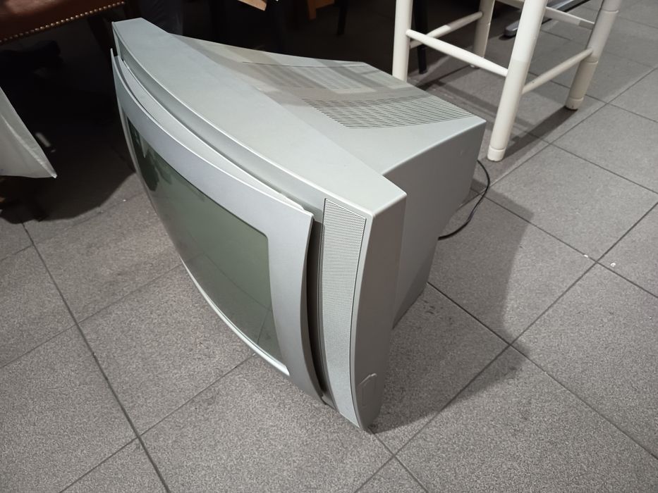2 TV s antigas a funcionar bem