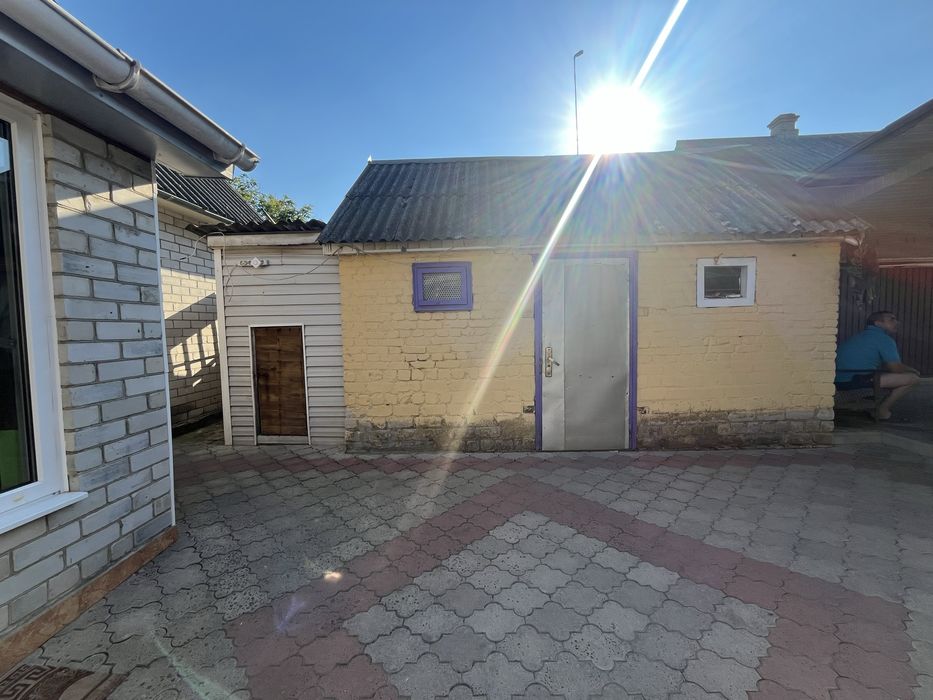 Продам гарний будинок у  с. Новоселиця зі своїм бізнесом