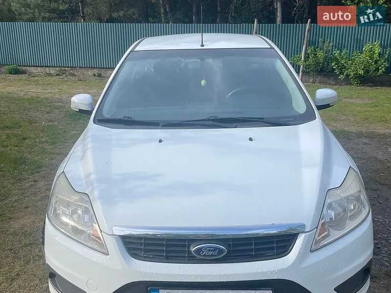 Продам авто Ford Focus 2010р, 1.4 бензин.