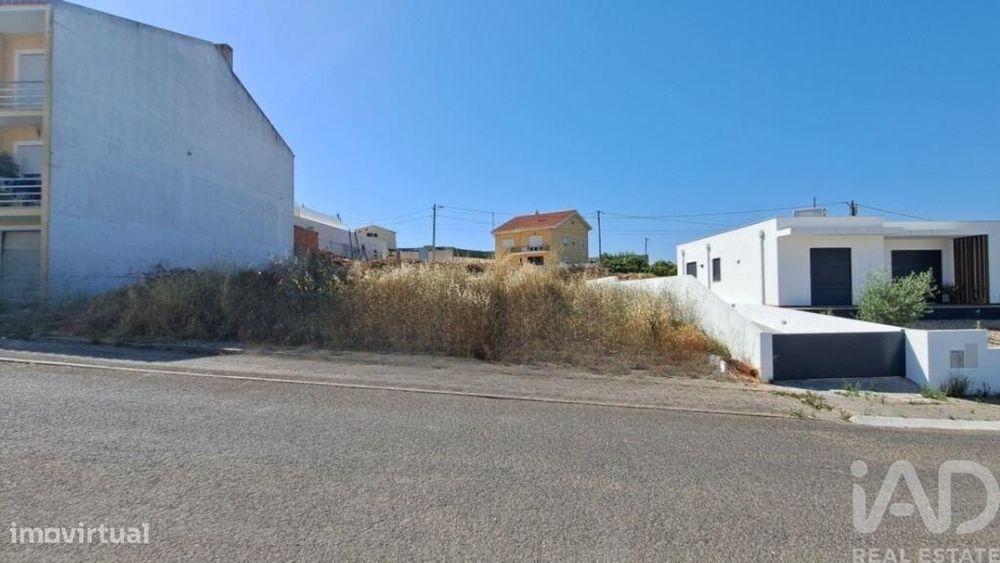 Terreno em Lourinhã e Atalaia de 224,00 m2