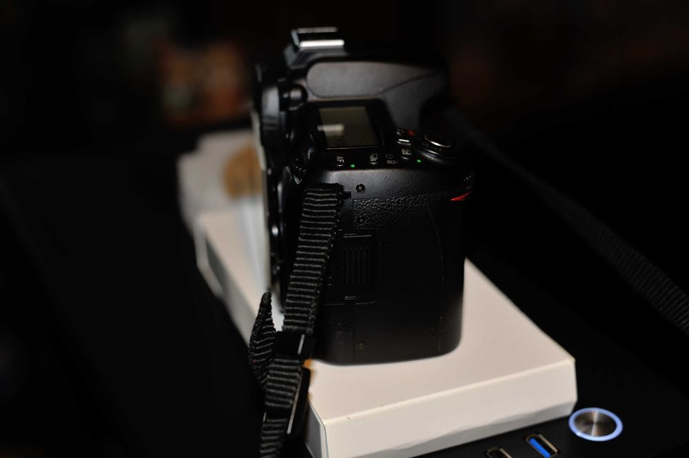 Фотоаппарат Nikon D90 Body
