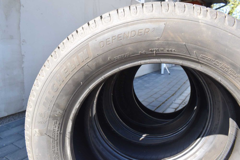 Opony MICHELIN defender 2  235/60r18  107H 2023
