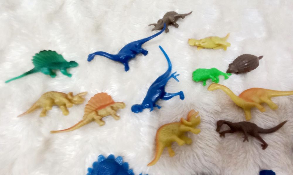Динозаврики іграшки динопарк