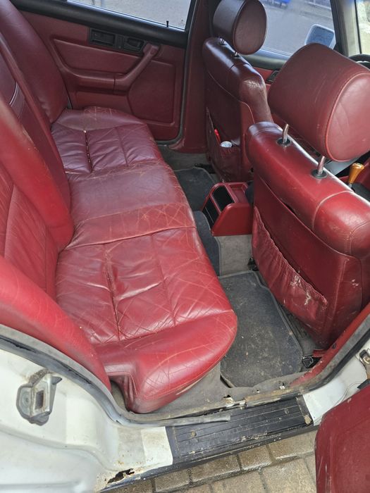 Автомобіль BMW e34